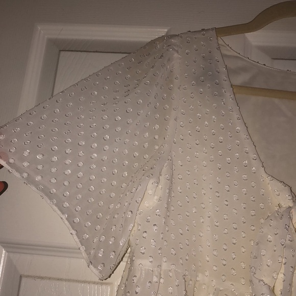 Banana republic white top - Picture 2 of 4